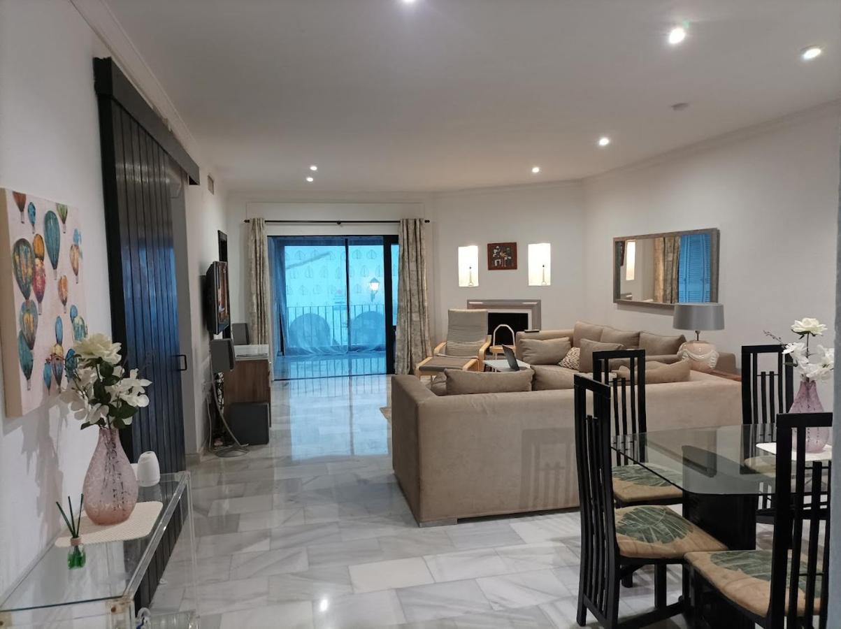 Large 2 Bed Apt Puerto Banus Marina Private Parking Apartment Marbella Exterior foto