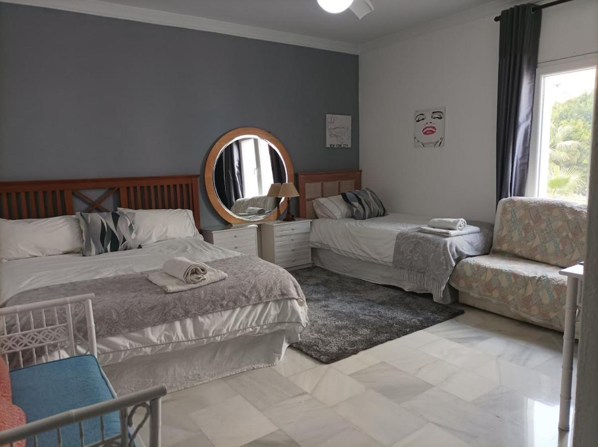 Large 2 Bed Apt Puerto Banus Marina Private Parking Apartment Marbella Exterior foto